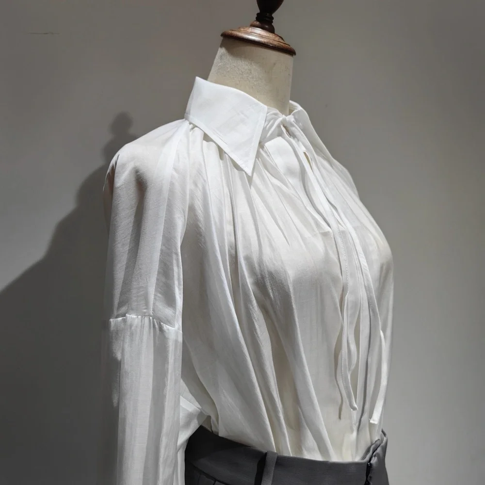 The Poet Blouse in White - Picture 4 of 11
